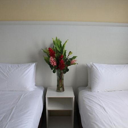 Central Bay Motel Port Vila Bagian luar foto